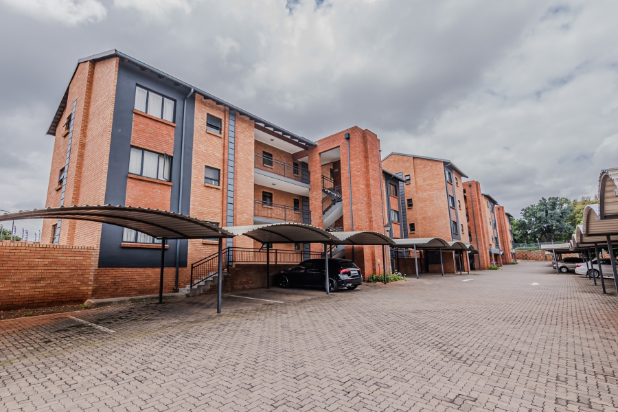 1 Bedroom Property for Sale in Die Hoewes Gauteng