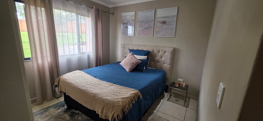 2 Bedroom Property for Sale in Die Hoewes Gauteng