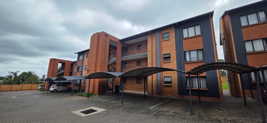 2 Bedroom Property for Sale in Die Hoewes Gauteng