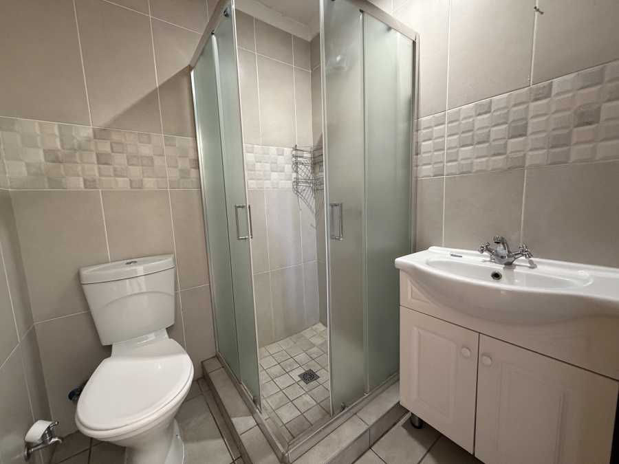 To Let 2 Bedroom Property for Rent in Erasmia Gauteng