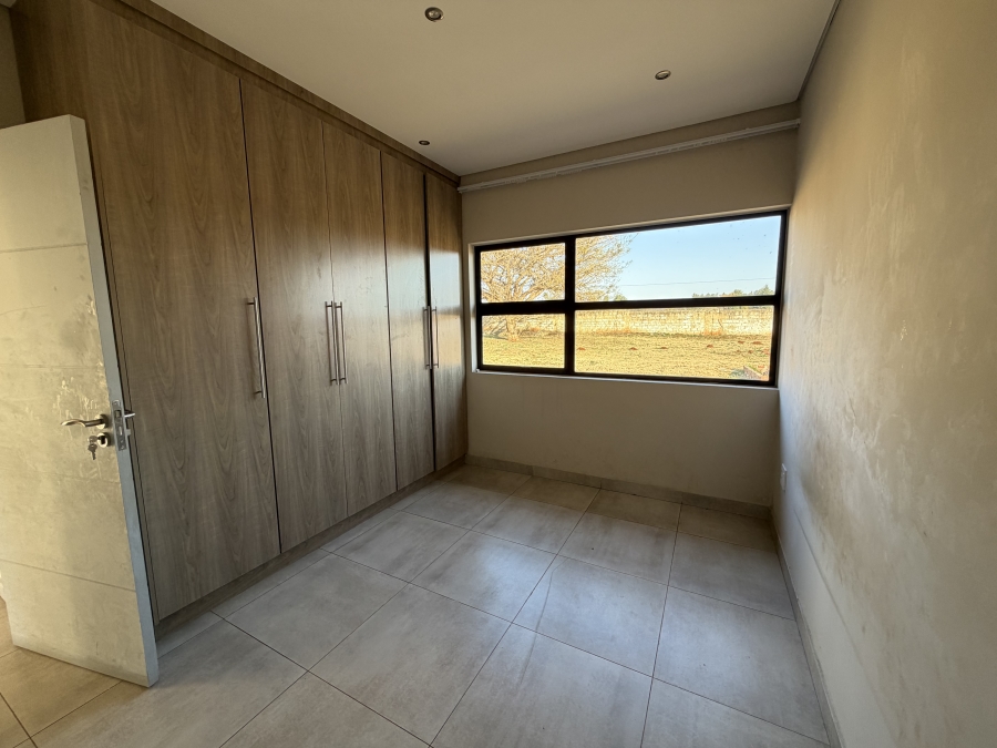 To Let 2 Bedroom Property for Rent in Raslouw Gauteng