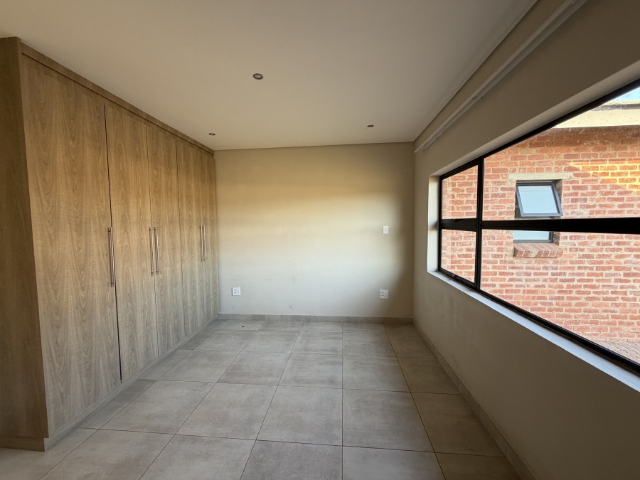 To Let 2 Bedroom Property for Rent in Raslouw Gauteng