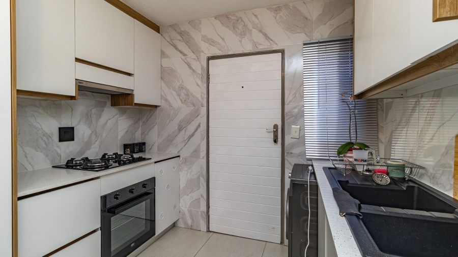 2 Bedroom Property for Sale in Terenure Gauteng