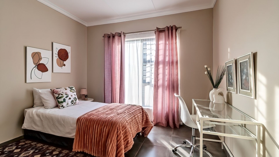 3 Bedroom Property for Sale in Toekomsrus Gauteng