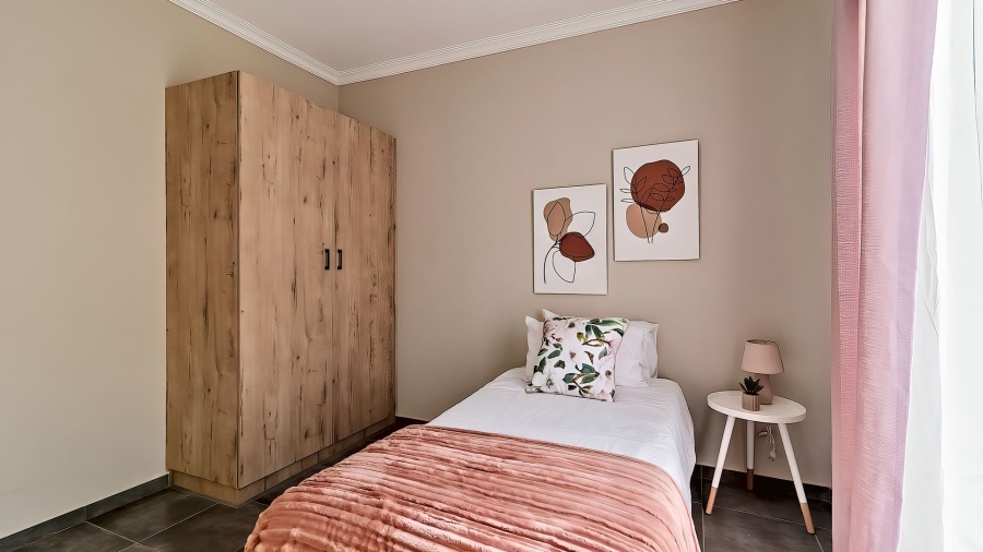 3 Bedroom Property for Sale in Toekomsrus Gauteng