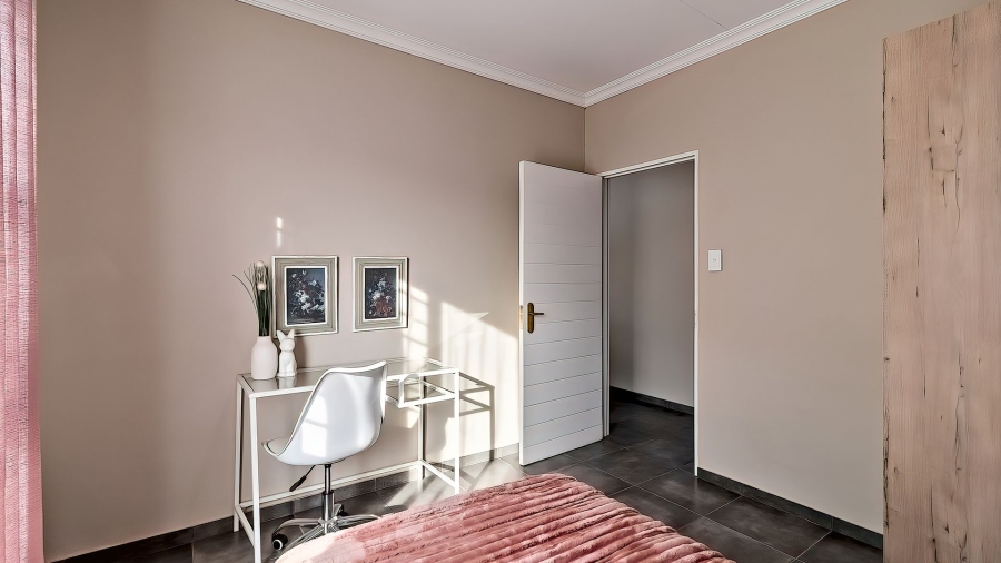 3 Bedroom Property for Sale in Toekomsrus Gauteng