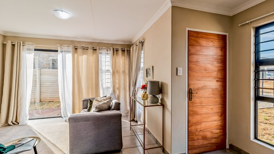 3 Bedroom Property for Sale in Toekomsrus Gauteng