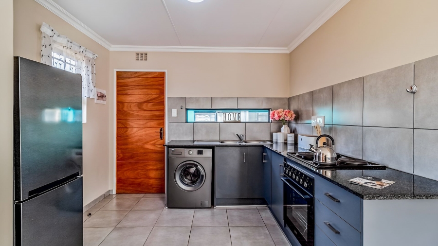 3 Bedroom Property for Sale in Toekomsrus Gauteng