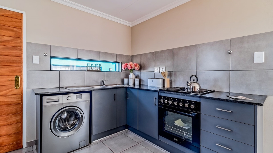 3 Bedroom Property for Sale in Toekomsrus Gauteng