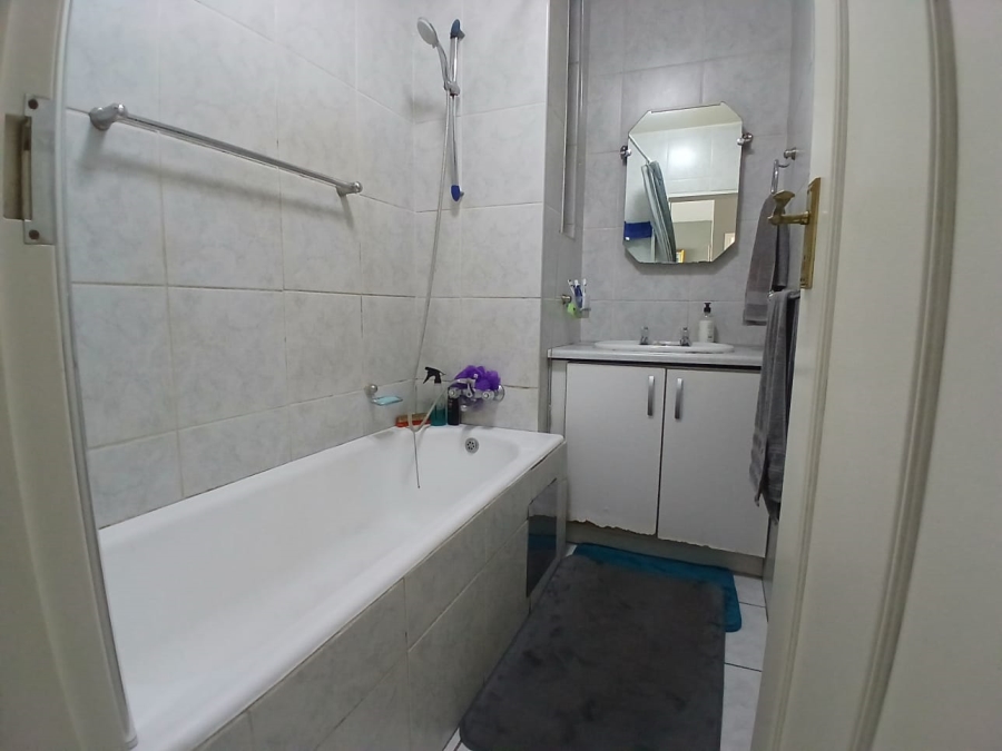 2 Bedroom Property for Sale in Lambton Gauteng