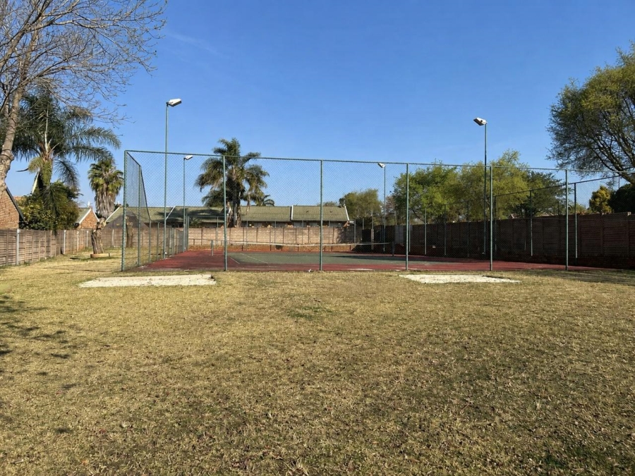 3 Bedroom Property for Sale in Rooihuiskraal North Gauteng