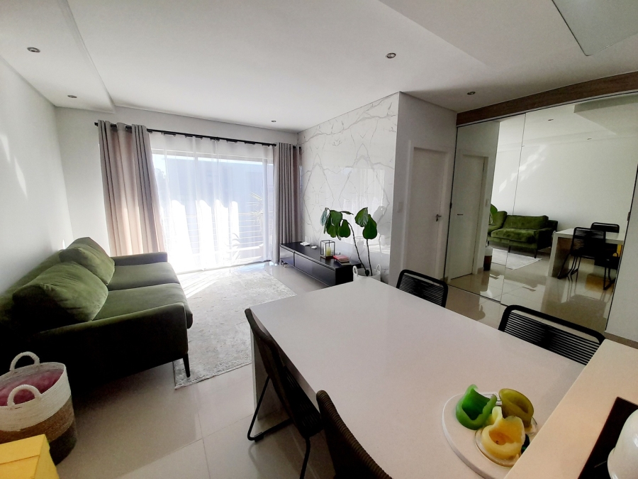 To Let 2 Bedroom Property for Rent in Lombardy Estate Gauteng