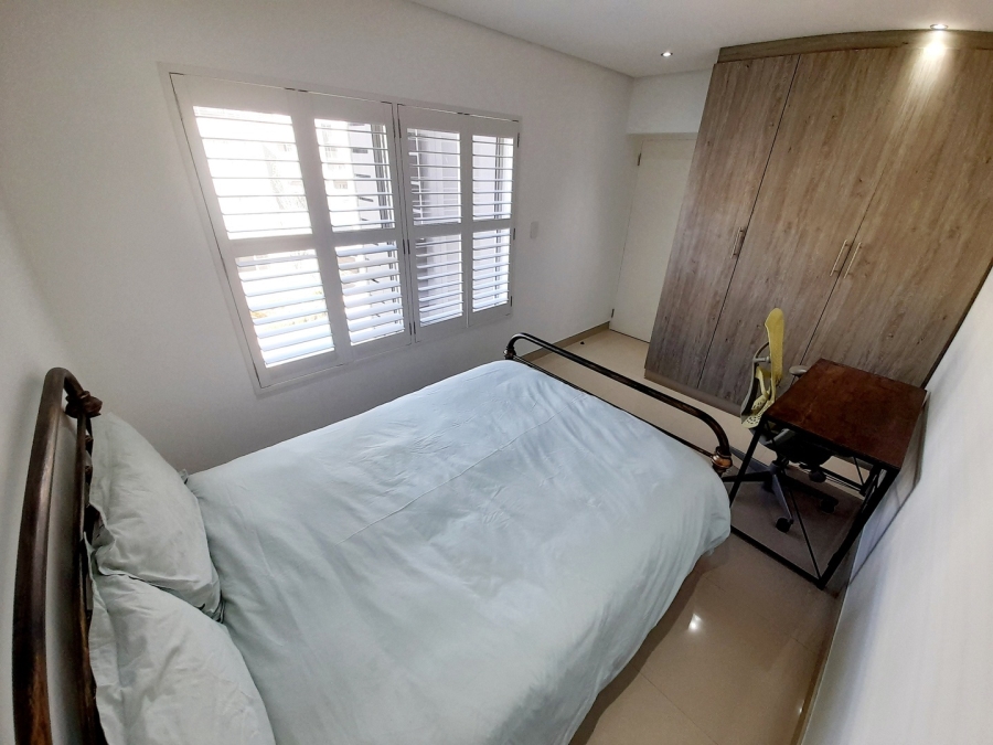 To Let 2 Bedroom Property for Rent in Lombardy Estate Gauteng