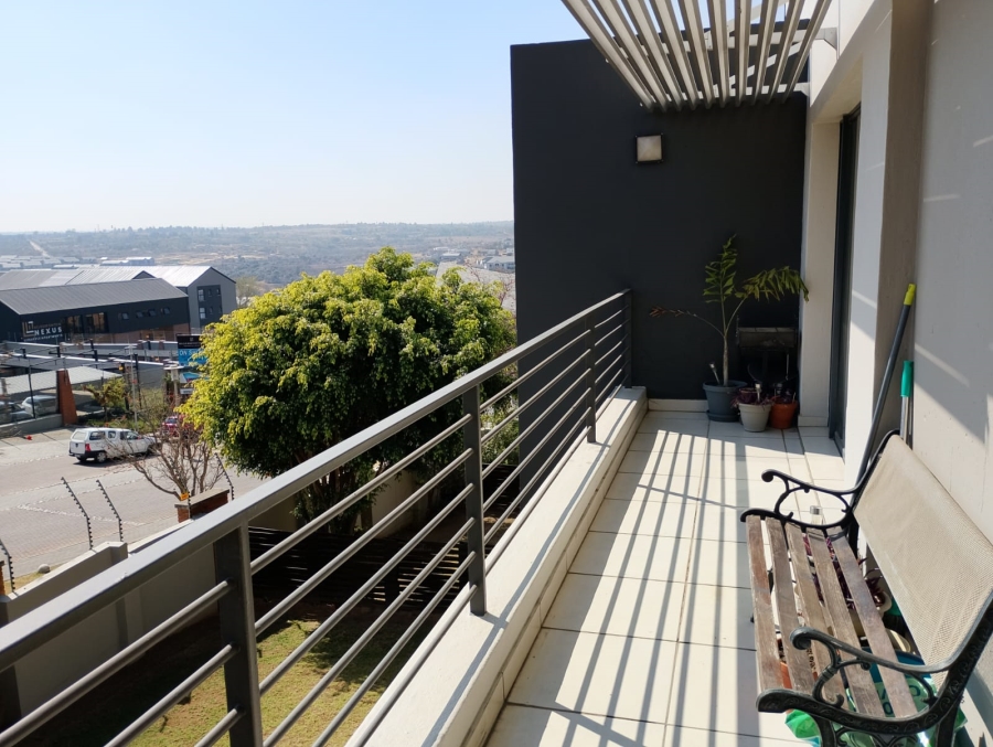 To Let 2 Bedroom Property for Rent in Fourways Gauteng