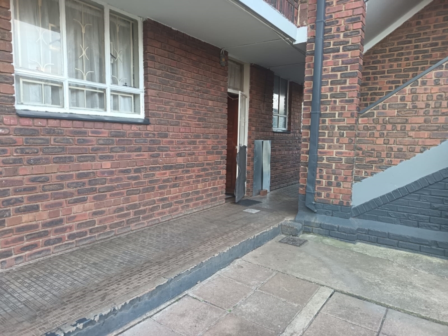 2 Bedroom Property for Sale in Laudium Gauteng