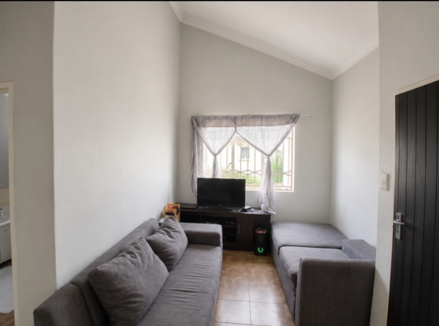 2 Bedroom Property for Sale in Savanna City Gauteng