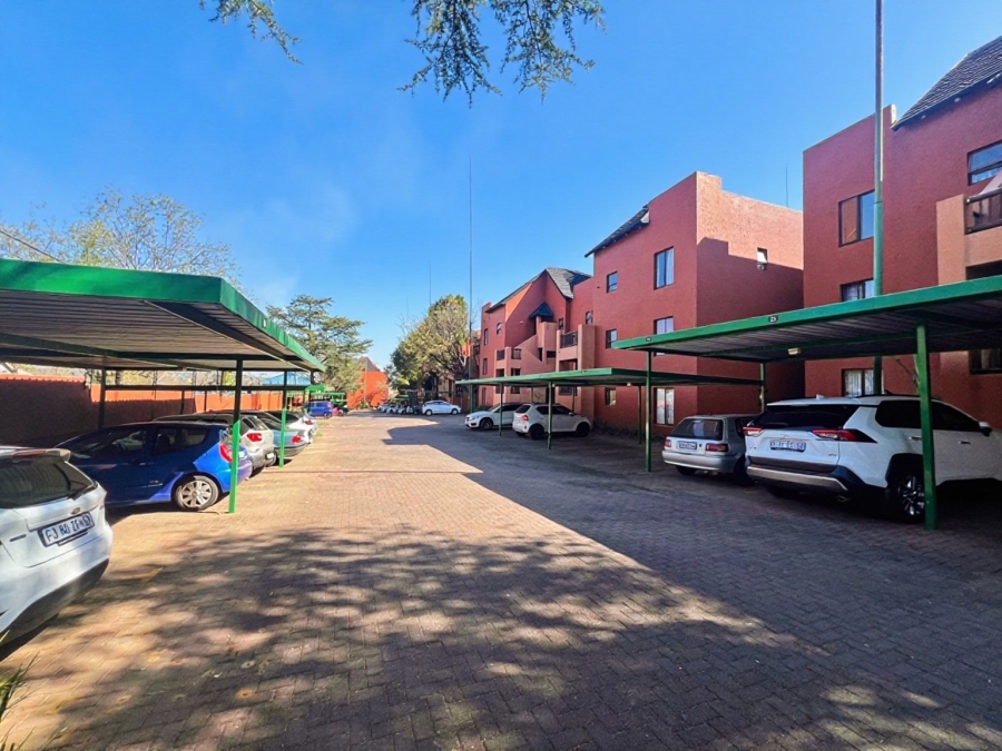 2 Bedroom Property for Sale in Sunninghill Gauteng