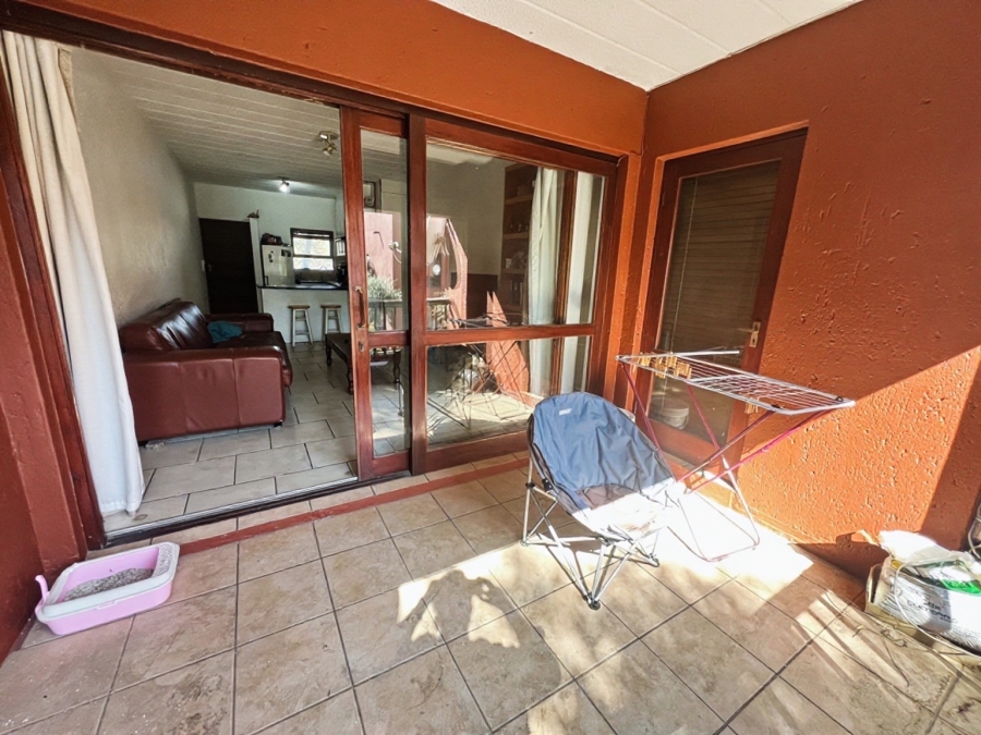 2 Bedroom Property for Sale in Sunninghill Gauteng