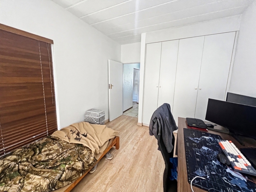 2 Bedroom Property for Sale in Sunninghill Gauteng