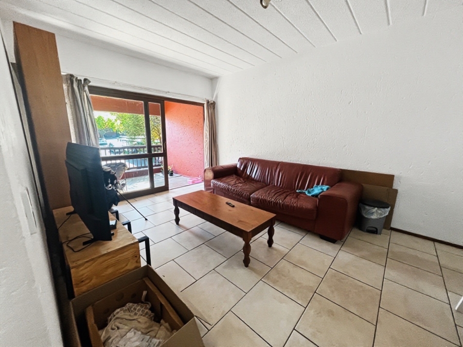 2 Bedroom Property for Sale in Sunninghill Gauteng