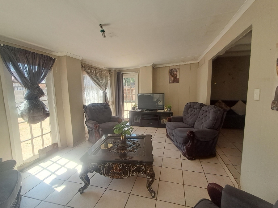 3 Bedroom Property for Sale in Crystal Park Gauteng