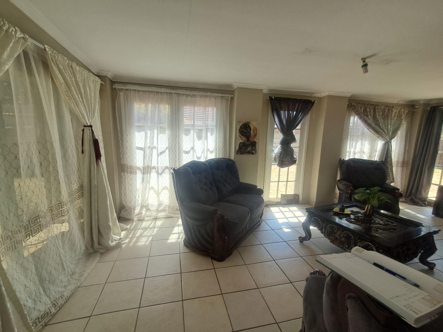 3 Bedroom Property for Sale in Crystal Park Gauteng