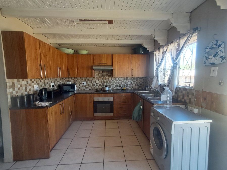 3 Bedroom Property for Sale in Crystal Park Gauteng