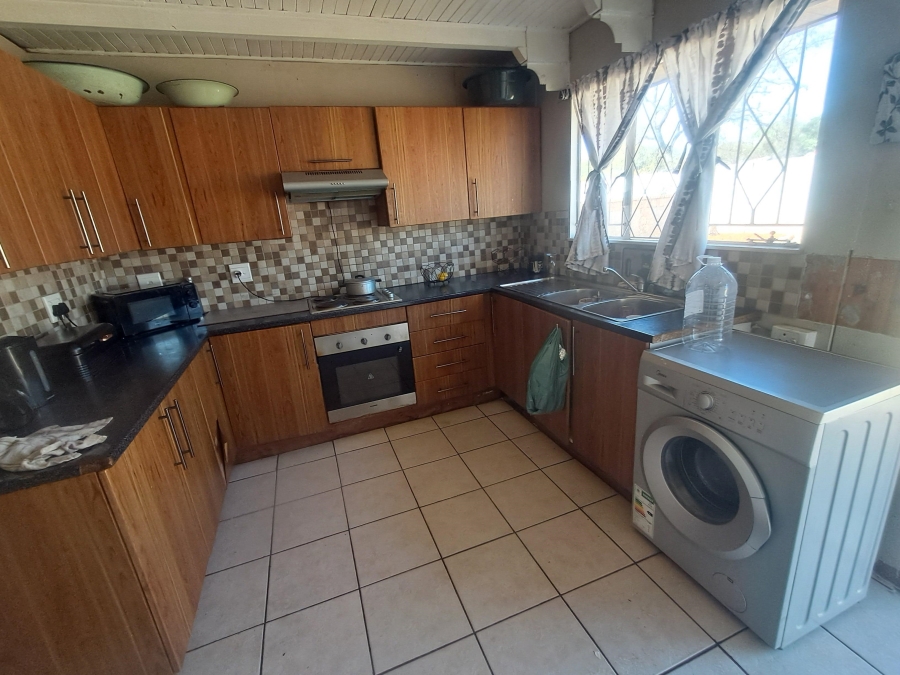 3 Bedroom Property for Sale in Crystal Park Gauteng