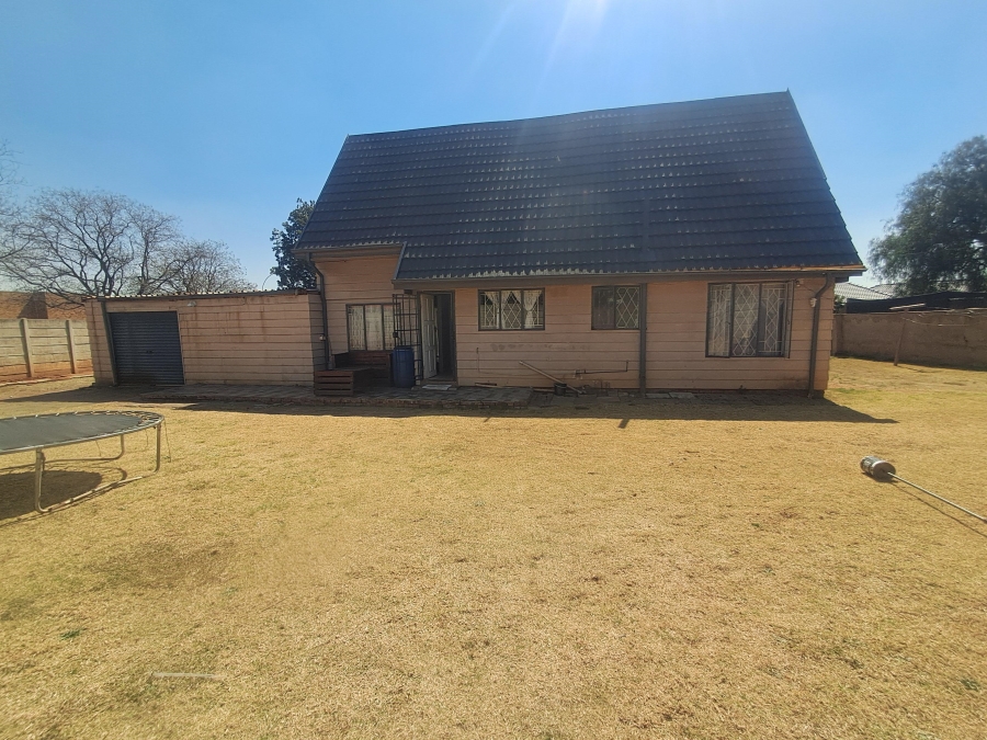 3 Bedroom Property for Sale in Crystal Park Gauteng