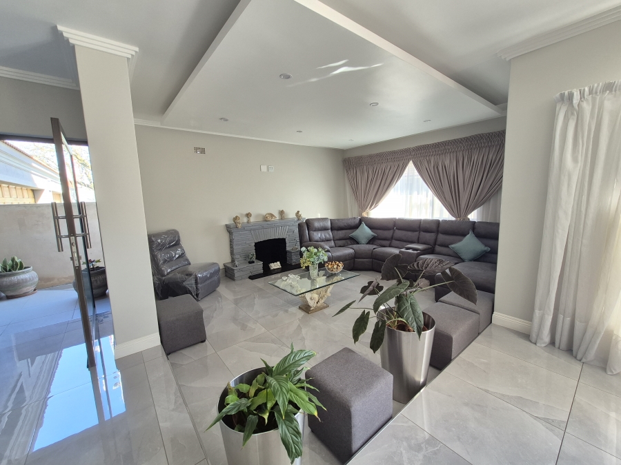 5 Bedroom Property for Sale in Sunnyridge Gauteng