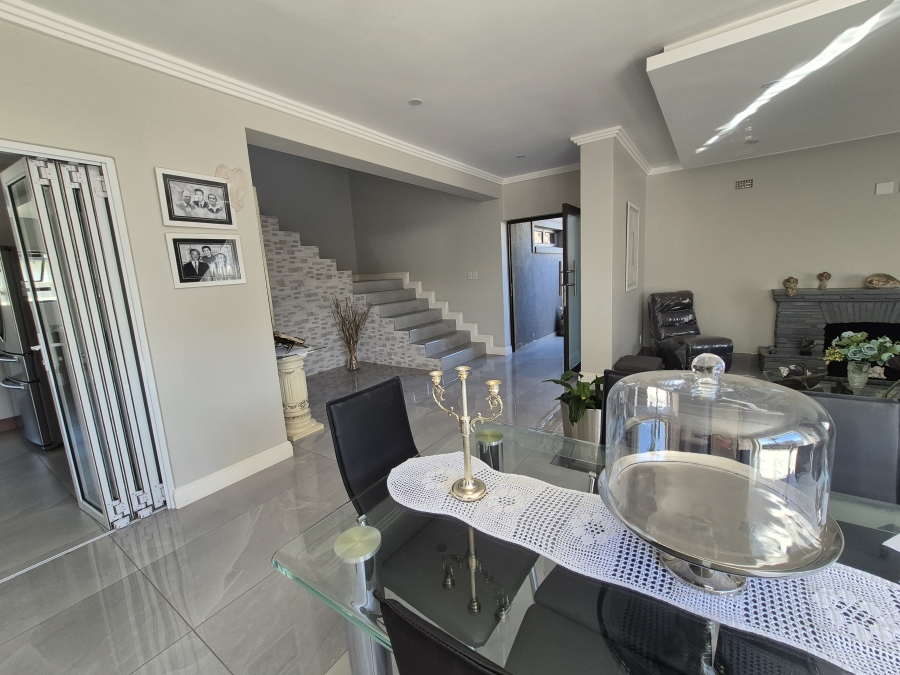 5 Bedroom Property for Sale in Sunnyridge Gauteng