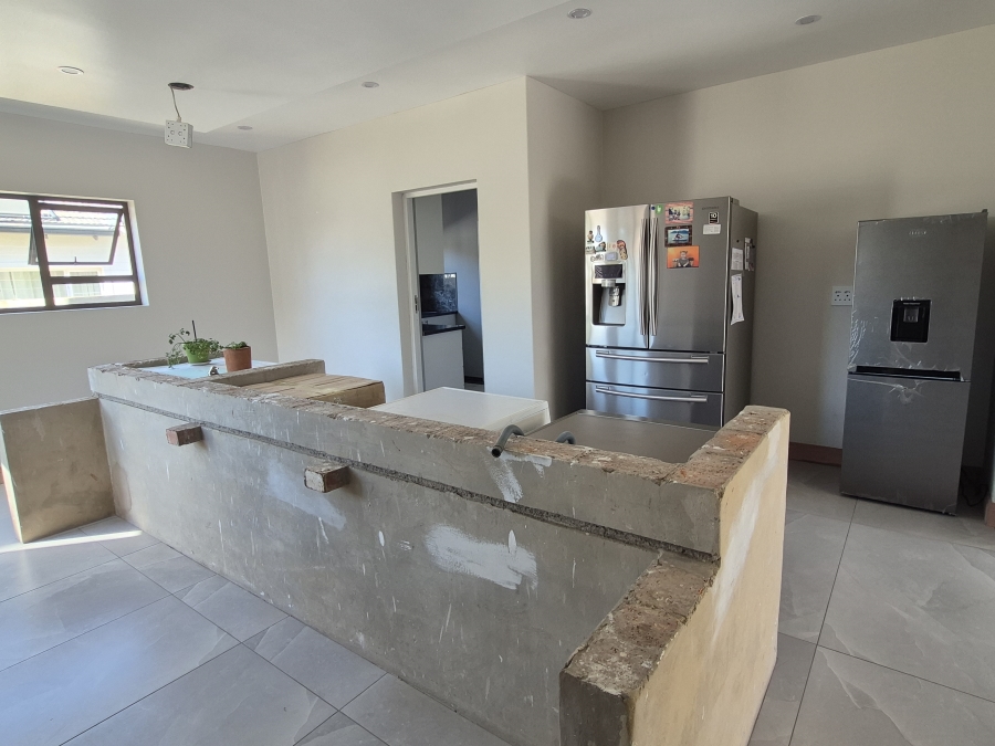 5 Bedroom Property for Sale in Sunnyridge Gauteng
