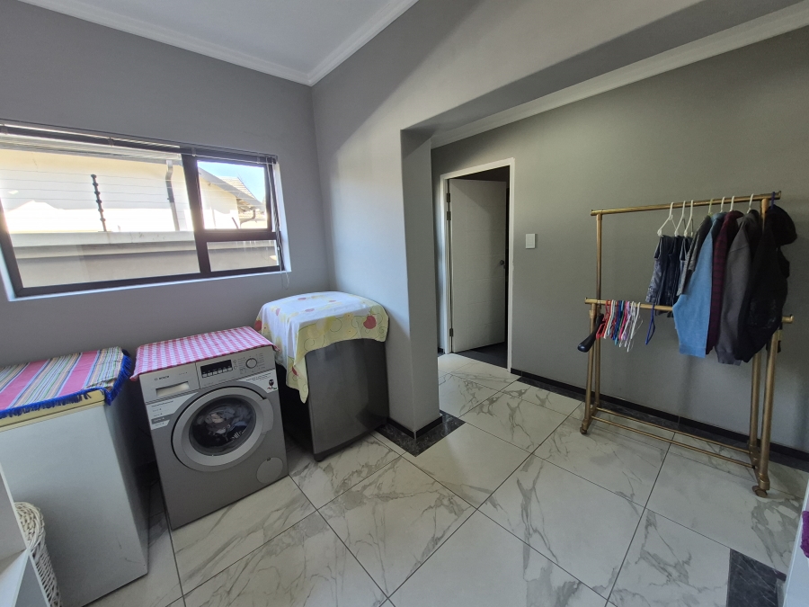 5 Bedroom Property for Sale in Sunnyridge Gauteng