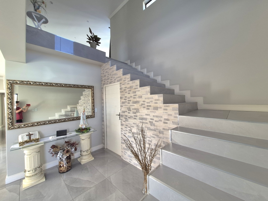 5 Bedroom Property for Sale in Sunnyridge Gauteng