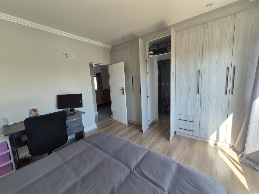 5 Bedroom Property for Sale in Sunnyridge Gauteng