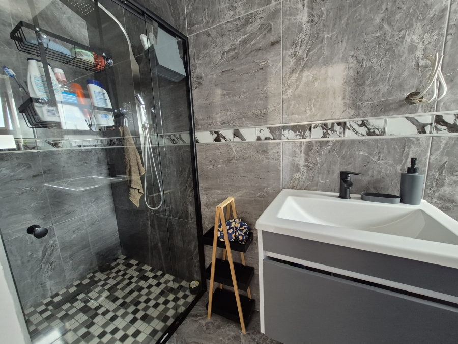 5 Bedroom Property for Sale in Sunnyridge Gauteng