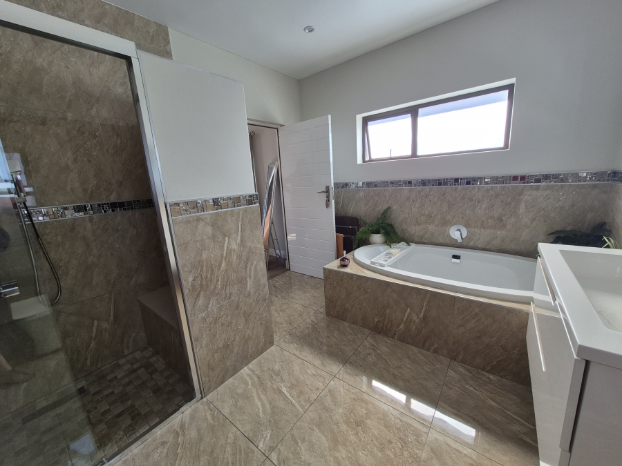 5 Bedroom Property for Sale in Sunnyridge Gauteng