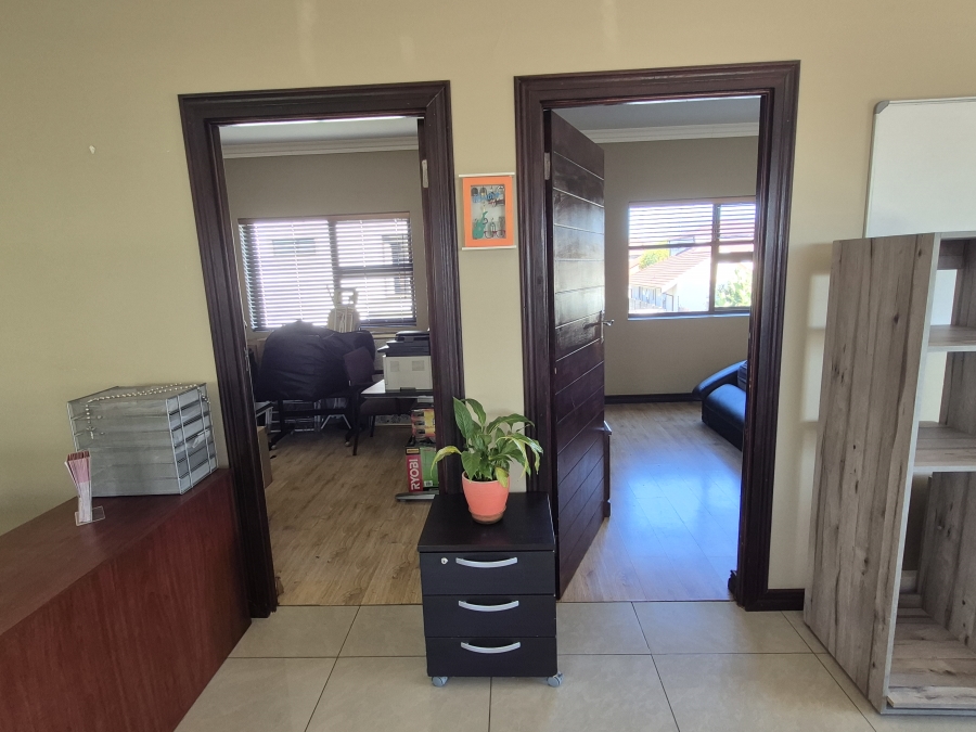 5 Bedroom Property for Sale in Sunnyridge Gauteng