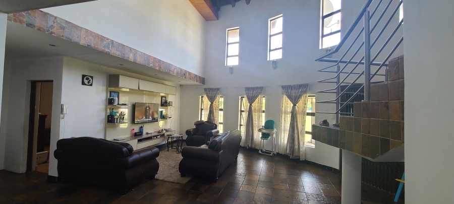 5 Bedroom Property for Sale in Glen Austin Gauteng