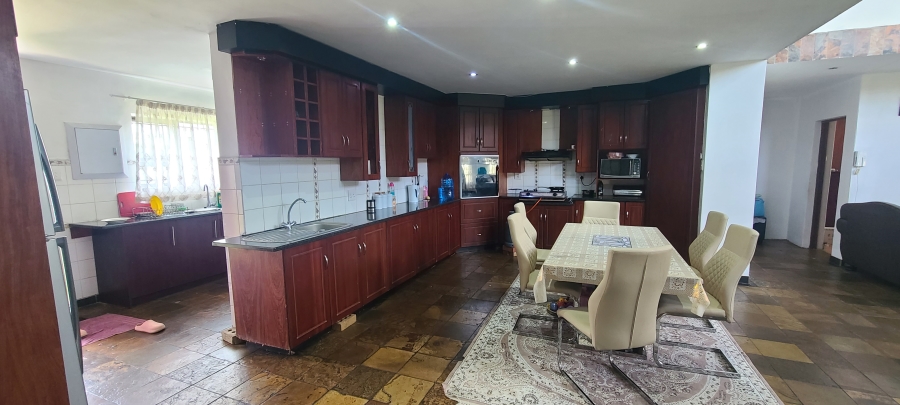 5 Bedroom Property for Sale in Glen Austin Gauteng