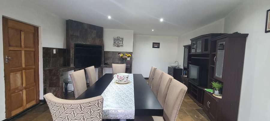 5 Bedroom Property for Sale in Glen Austin Gauteng