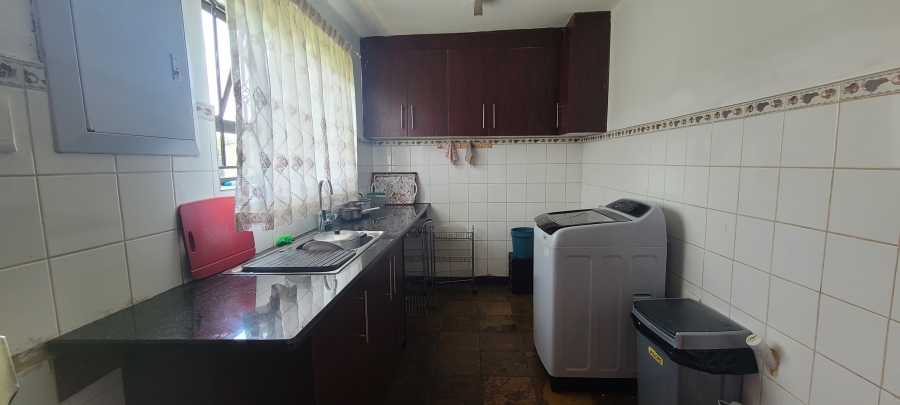 5 Bedroom Property for Sale in Glen Austin Gauteng