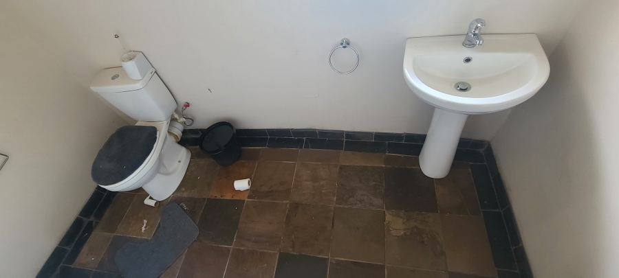 5 Bedroom Property for Sale in Glen Austin Gauteng