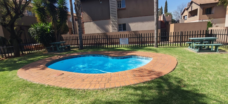 2 Bedroom Property for Sale in Brentwood Gauteng