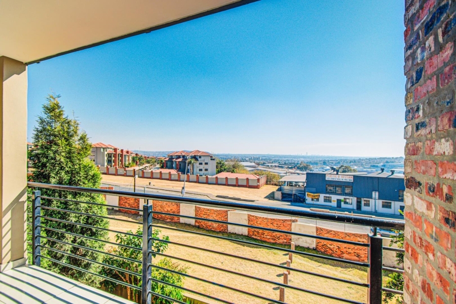 To Let 2 Bedroom Property for Rent in Solheim Gauteng