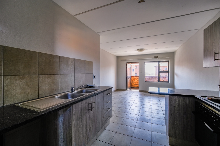 2 Bedroom Property for Sale in La Montagne Gauteng