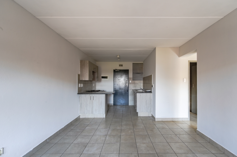 2 Bedroom Property for Sale in La Montagne Gauteng