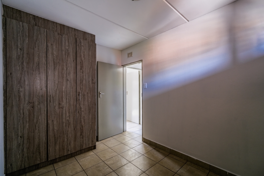 2 Bedroom Property for Sale in La Montagne Gauteng