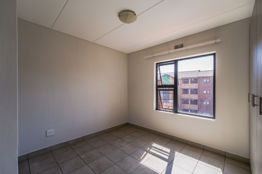 2 Bedroom Property for Sale in La Montagne Gauteng