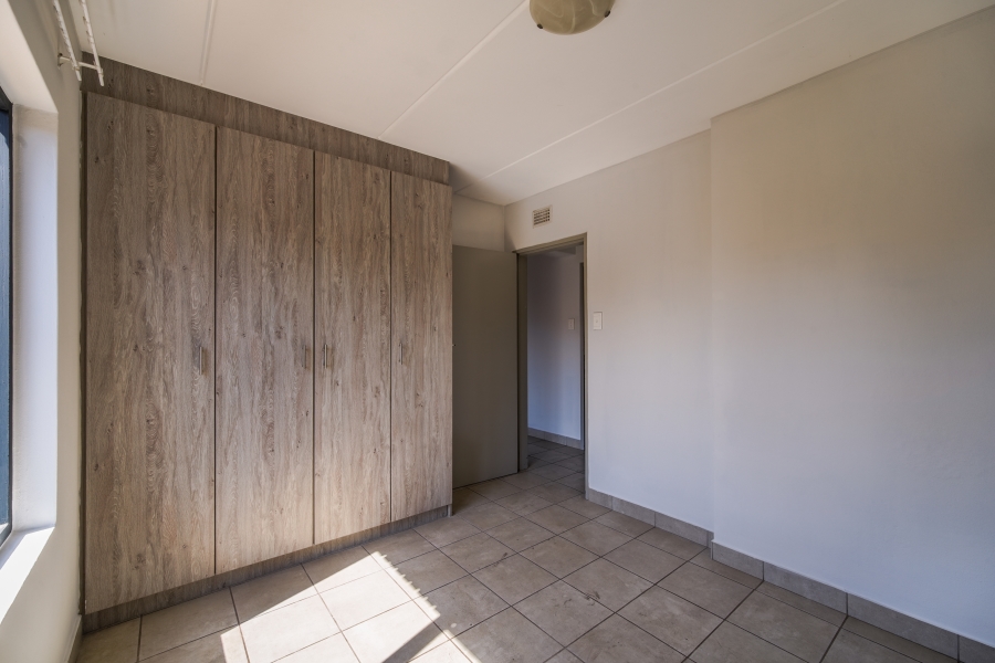 2 Bedroom Property for Sale in La Montagne Gauteng